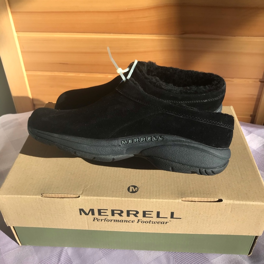 BRAND NEW NEVER WORN! Black Suede Merrell Slides